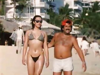Mexican Sex & Funny "in to the ocean"